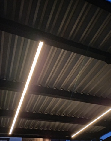 キラキラ 極限ビームライト 新開発 4倍光 リフォーム 車庫 カーポート 滝川 砂川